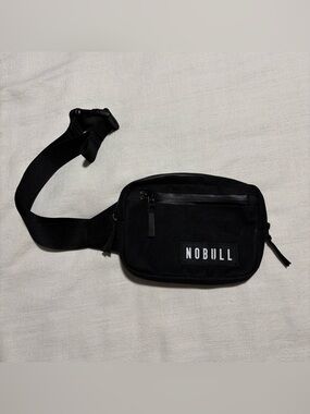 NOBULL Canvas Crossbody Bag | Black / White | Small